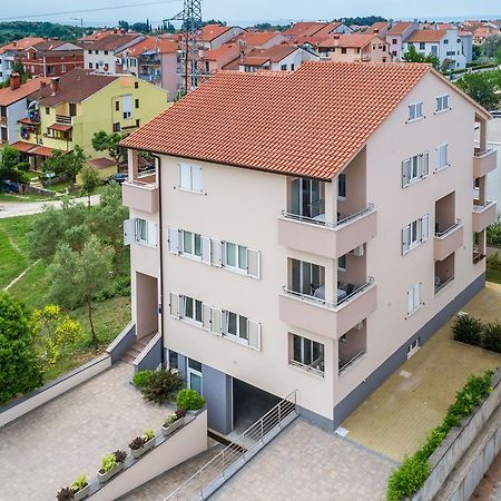 Apartments Nada Rovinj Exterior photo