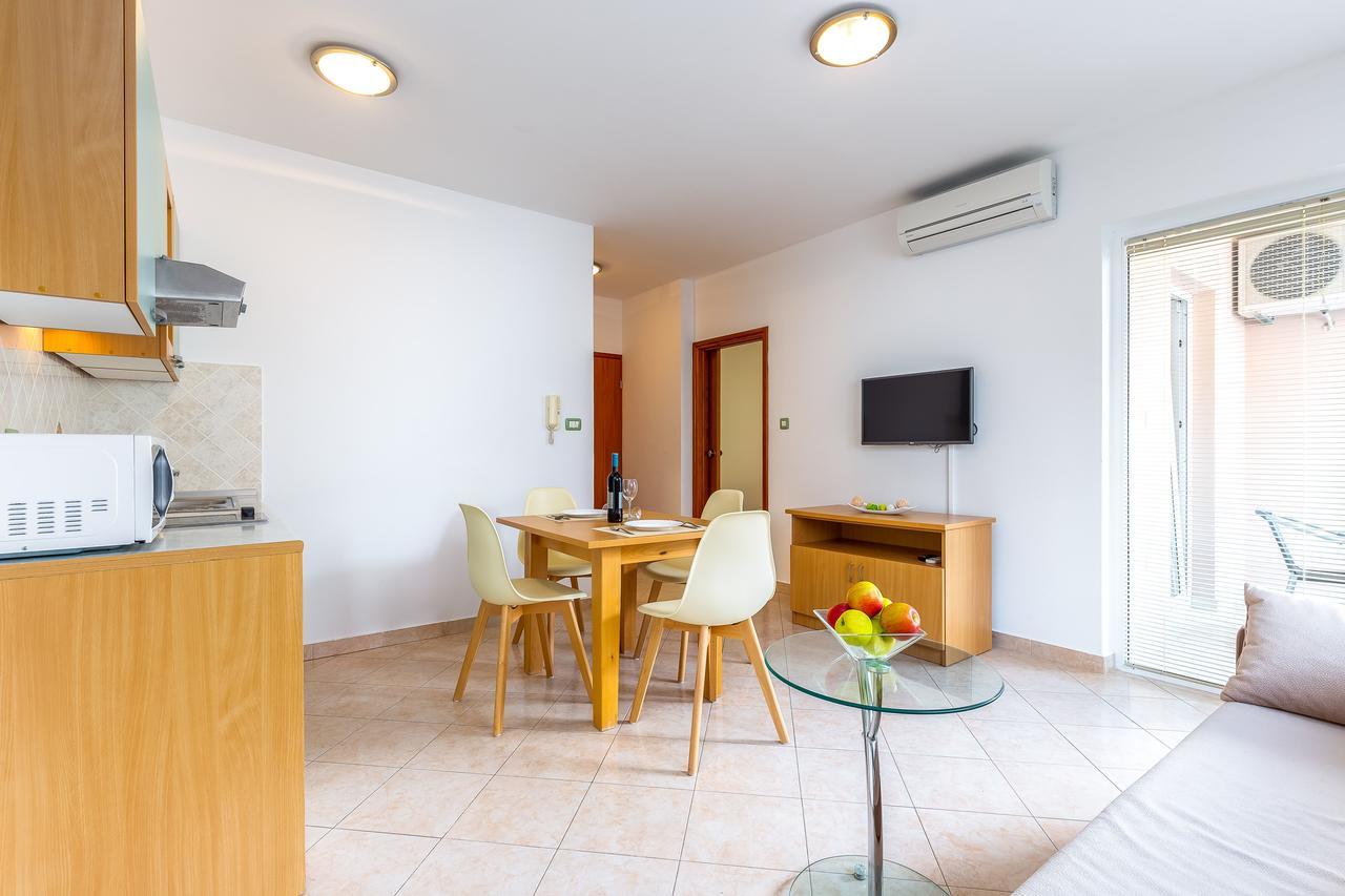 Apartments Nada Rovinj Exterior photo